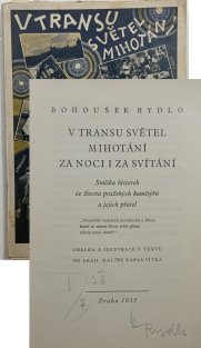  V transu světel mihotání za noci i za svítání