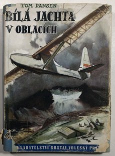 Bílá jachta v oblacích