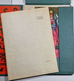 Album národních krojů tadžiků / Album of Tajik National Costumes