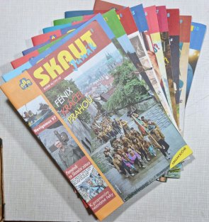 SKAUT - Junák 1.-10. 1997-98, ročník 40 