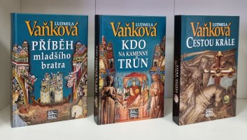 Zrození království 1-3 - Příběh mladšího bratra / Kdo na kamenný trůn / Cestou krále