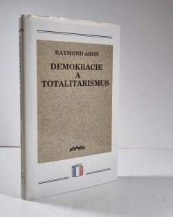 Demokracie a totalitarismus