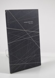 Dlouhé nůžky noci