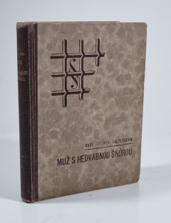 Muž s hedvábnou šňůrou