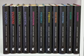 Škola noci 1-11 ( Označená, Zrazená, Vyvolená, Nezkrotná, Pronásledovaná, Pokušená, Vyhořelá, Probuzená, Předurčená, Skrytá, Odhalená )