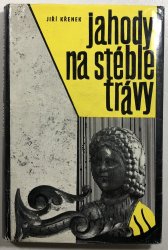 Jahody na stéble trávy - 