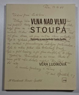 Vlna nad vlnu stoupá 