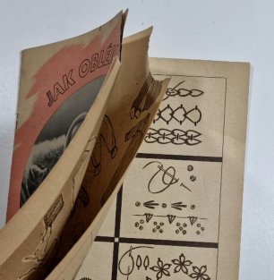 Jak oblékat batolátko ( Žena a móda 1/18 1953 )