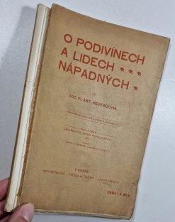 O podivínech a lidech nápadných