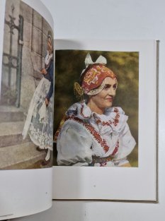 Československé lidové kroje