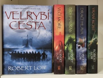 Oathsworn 1-5 - Velrybí cesta, Vlčí moře, Bílý havran, Dračí hlava, Vraní kost