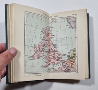 Kapesní zeměpisný atlas čsl. červeného kříže (kalendář na rok 1935)