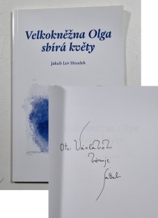 Velkokněžna Olga sbírá květy