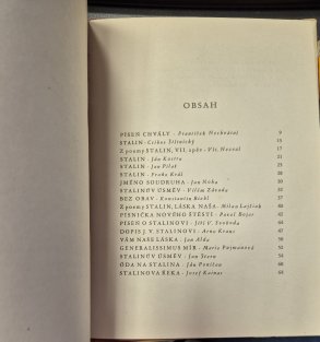 Píseň díků - Čeští a slovenští básníci Stalinovi
