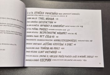 Strážce památníku a další hry z politiky