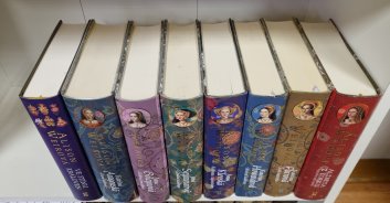 Tudorovské královny - Ve stínu královen / Kateřina Aragonská, Anna Boleynová, Jana Seymourová, Anna Klevská, Kateřina Howardová, Kateřina Parrová + Alžběta z Yorku, poslední bílá růže