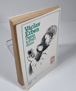 Denár v dívčí dlani