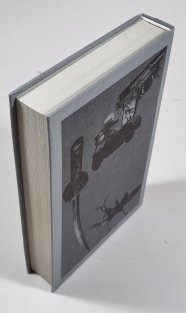 Tři případy a Joey Tanaka