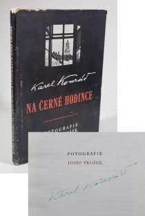 Na černé hodince