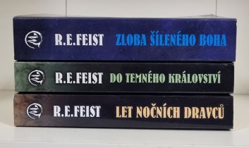 Zloba šíleného boha + Do temného království + Let nočních dravců