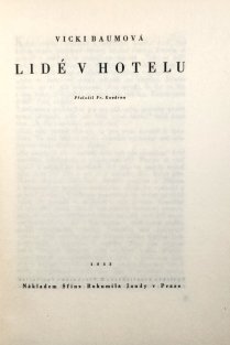 Lidé v hotelu