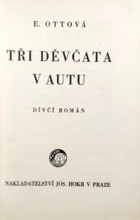 Tři děvčata v autu
