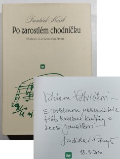 Po zarostlém chodníčku